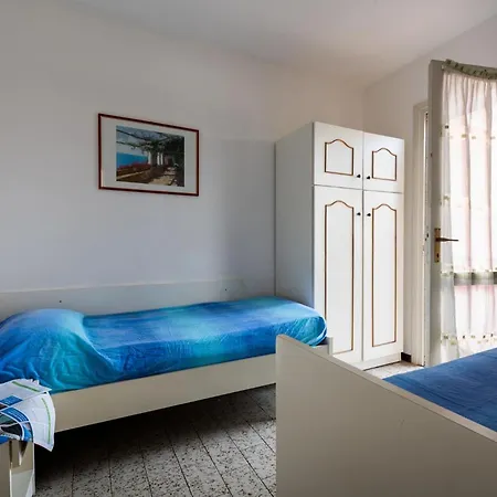 Sunny Escape With Private Garden Apartment Bibione